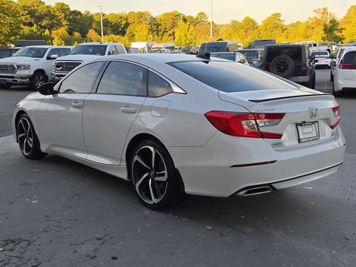 Platinum White Pearl 2022 Honda Accord Sport SE