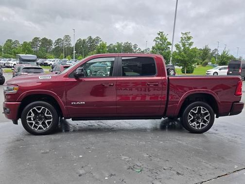 Delmonico Red Pearlcoat 2025 RAM 1500 Laramie