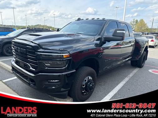 Diamond Black Crystal Pearlcoat 2025 RAM 3500 Laramie