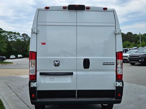Bright White Clearcoat 2026 RAM ProMaster 2500 High Roof