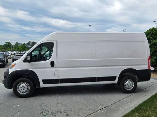 Bright White Clearcoat 2026 RAM ProMaster 2500 High Roof