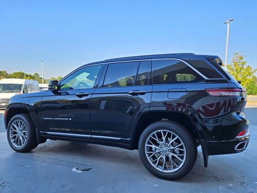 2025 Jeep Grand Cherokee Summit