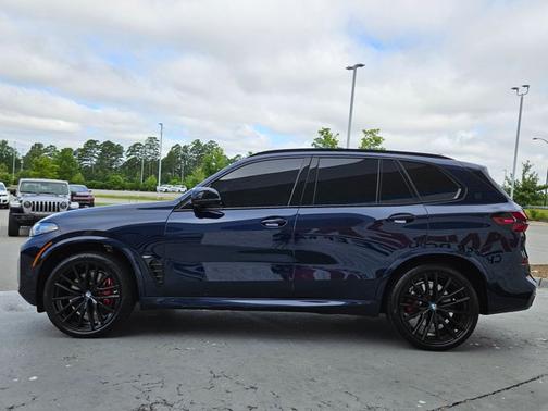 2025 BMW X5 M60i
