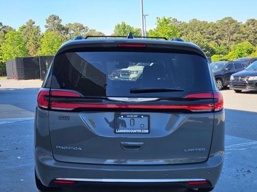 Ceramic Gray Clearcoat 2023 Chrysler Pacifica Limited
