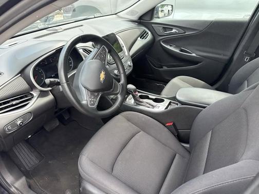 Dark Ash Metallic 2023 Chevrolet Malibu RS