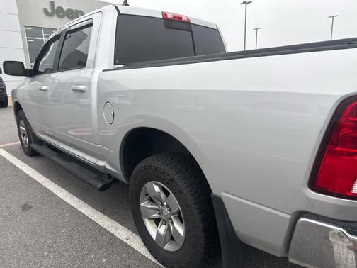 2019 RAM 1500 SLT