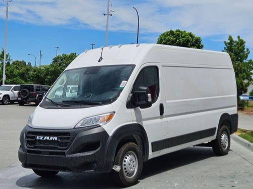 Bright White Clearcoat 2026 RAM ProMaster 2500 High Roof