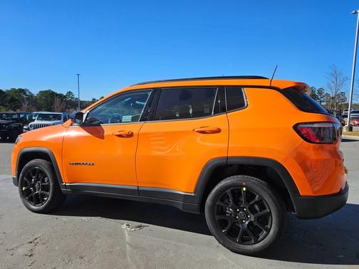2026 Jeep Compass Latitude Altitude
