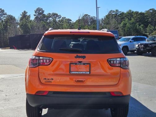 2026 Jeep Compass Latitude Altitude