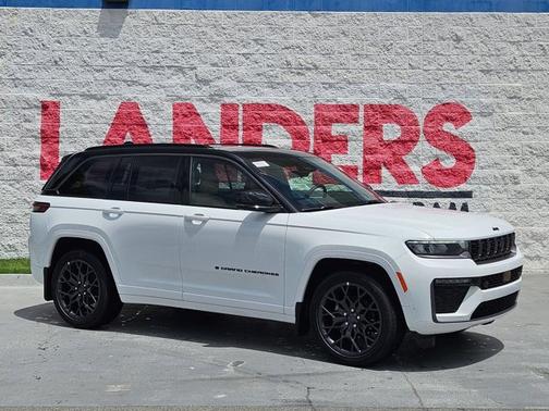 Bright White Clearcoat 2026 Jeep Grand Cherokee Summit