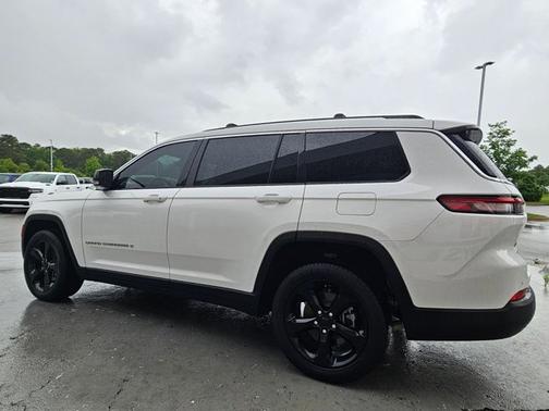 Bright White Clearcoat 2021 Jeep Grand Cherokee L Limited