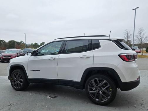 2026 Jeep Compass Latitude Altitude