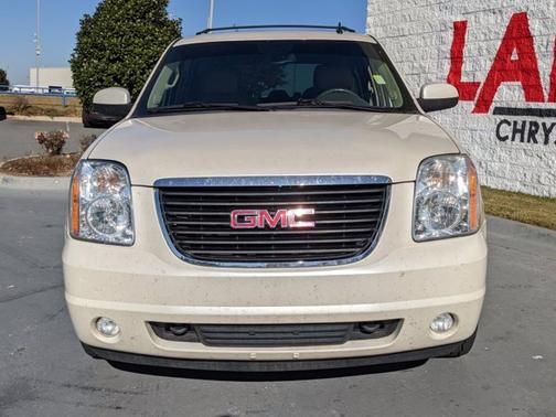 Photo 2 of 34 of 2013 GMC Yukon SLT