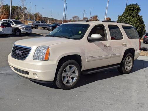Photo 3 of 34 of 2013 GMC Yukon SLT