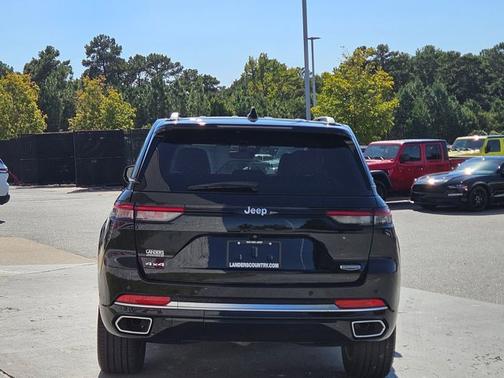 2023 Jeep Grand Cherokee Summit