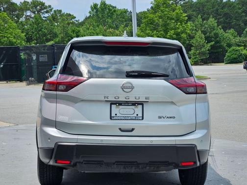 2024 Nissan Rogue SV