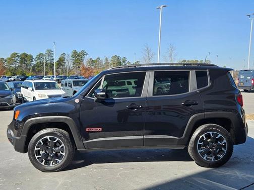 2023 Jeep Renegade Trailhawk