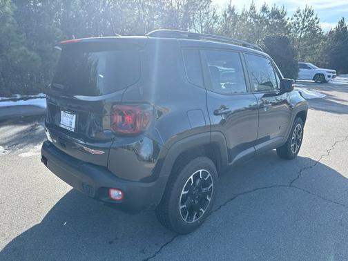 2023 Jeep Renegade Trailhawk