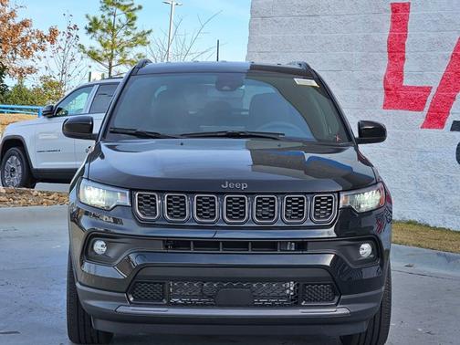 2026 Jeep Compass Latitude Altitude