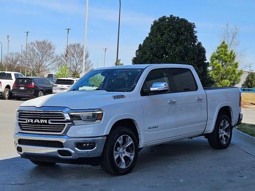 Bright White Clearcoat 2022 RAM 1500 Laramie
