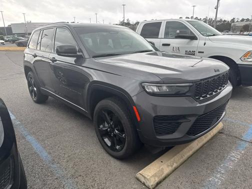 2023 Jeep Grand Cherokee Altitude