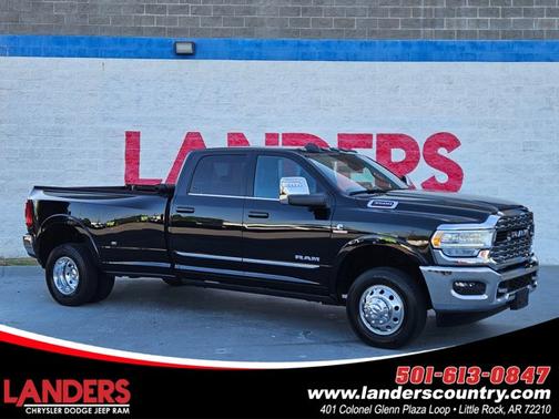 Diamond Black Crystal Pearlcoat 2024 RAM 3500 Limited