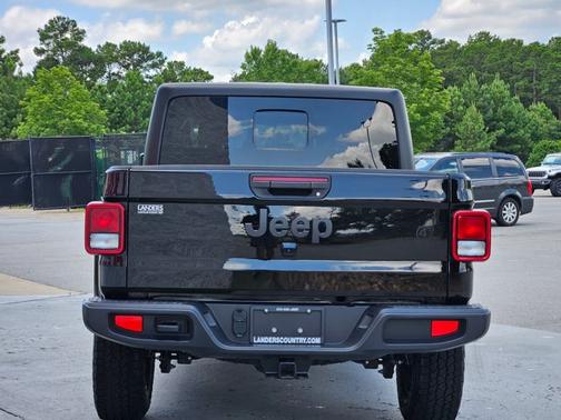 2023 Jeep Gladiator Willys