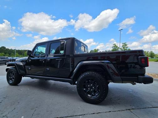 2023 Jeep Gladiator Willys