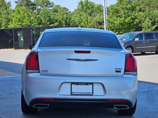 2021 Chrysler 300 Touring