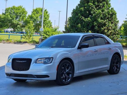 2021 Chrysler 300 Touring