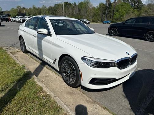 Alpine White 2018 BMW 530 i