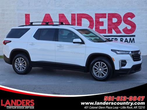Summit White 2022 Chevrolet Traverse LT Cloth