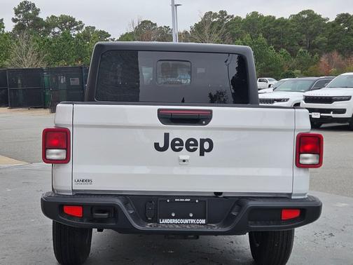 2026 Jeep Gladiator Sport S