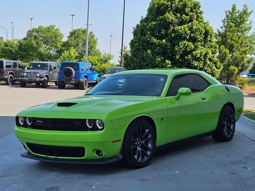 Sublime Metallic Clearcoat 2023 Dodge Challenger R/T Scat Pack