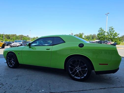 Sublime Metallic Clearcoat 2023 Dodge Challenger R/T Scat Pack