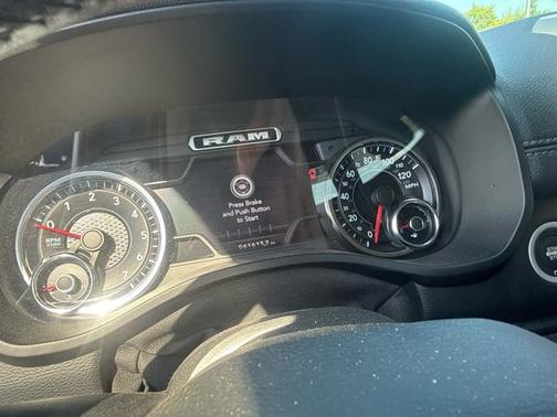 Flame Red Clearcoat 2019 RAM 1500 Laramie