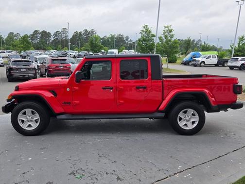 Firecracker Red Clearcoat 2021 Jeep Gladiator Sport S