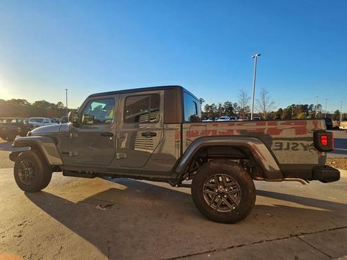 2026 Jeep Gladiator Sport S