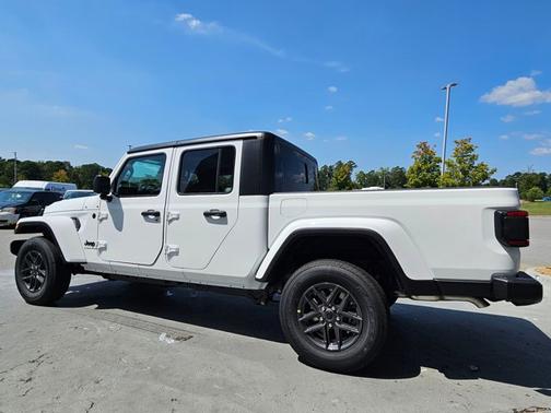 2025 Jeep Gladiator Sport S