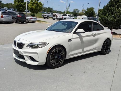 Photo 3 of 28 of 2017 BMW M2 Base