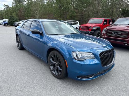 2023 Chrysler 300 Touring