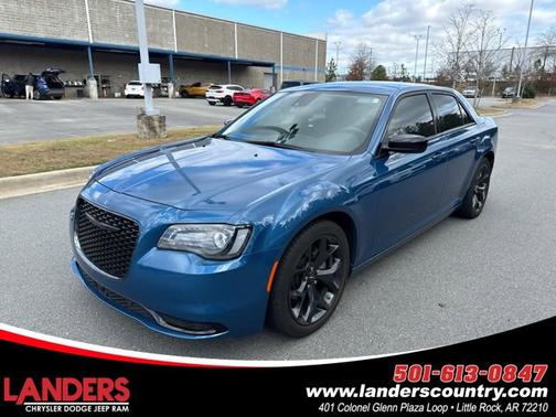 2023 Chrysler 300 Touring