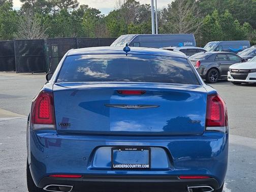 2023 Chrysler 300 Touring