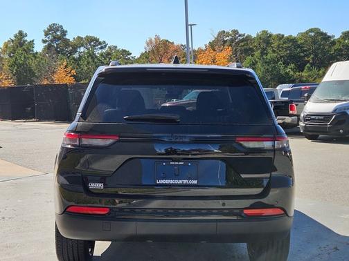 2025 Jeep Grand Cherokee 