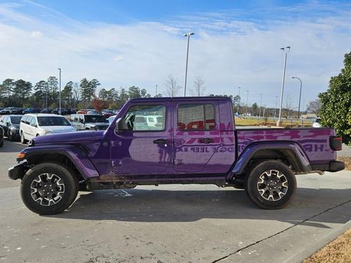 2026 Jeep Gladiator Sahara