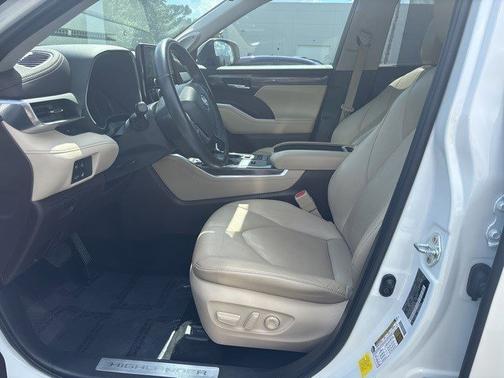 2021 Toyota Highlander Hybrid Limited