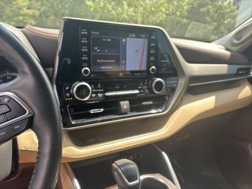 2021 Toyota Highlander Hybrid Limited