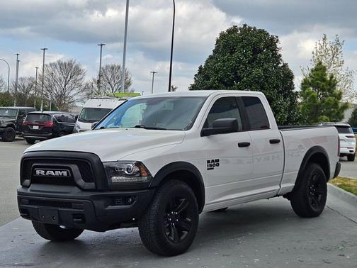 Bright White Clearcoat 2022 RAM 1500 Classic Warlock