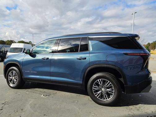 2025 Chevrolet Traverse FWD LT