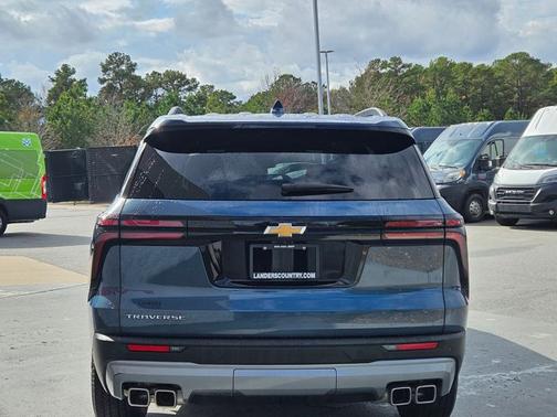 2025 Chevrolet Traverse FWD LT